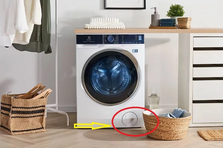 Bên dưới máy giặt có một cơ quan nhỏ mở ra giặt quần áo sạch sẽ hơn dùng 10 năm giờ tôi mới biết - 1