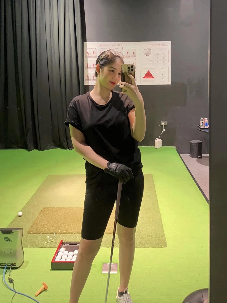 Đi nhầm sân golf lấy được đại gia nữ mc được đỗ mỹ linh xin vía giờ than thở xập xệ sau sinh - 11