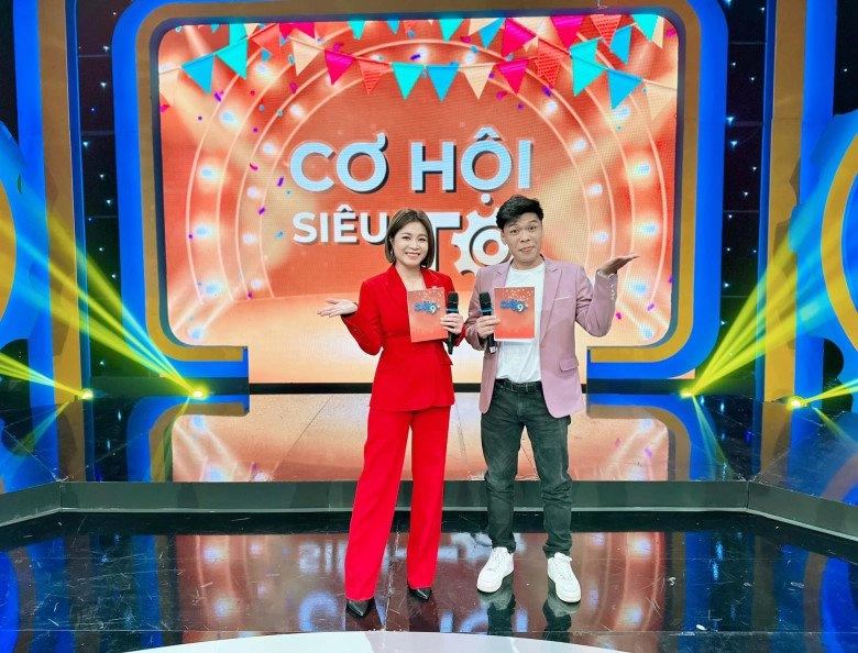 Độc lạ vtv cựu mc chúng tôi là chiến sĩ bầu hơn 16 tuần vẫn ăn diện lên sóng như chưa có gì - 11