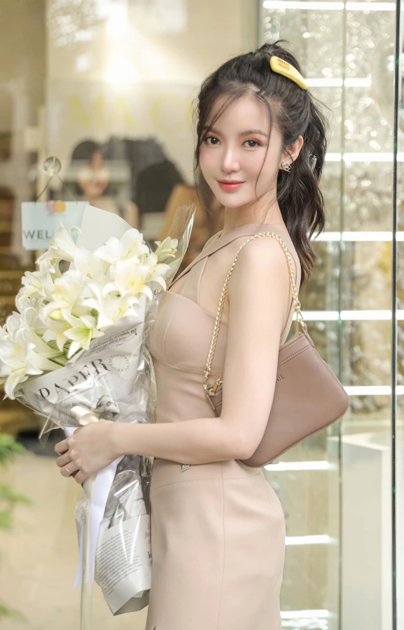 hotgirl mu nổi tiếng 6 phút có con xinh như tiên mẹ mê làm điệu dí dỏm trộm vía giống tốt - 14