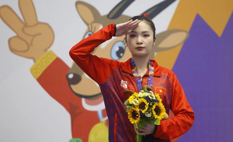 Hotgirl wushu đặng tiểu bình tỏa sáng tại sea games ở vai trò mới nhan sắc không phải vũ khí tối thượng - 2