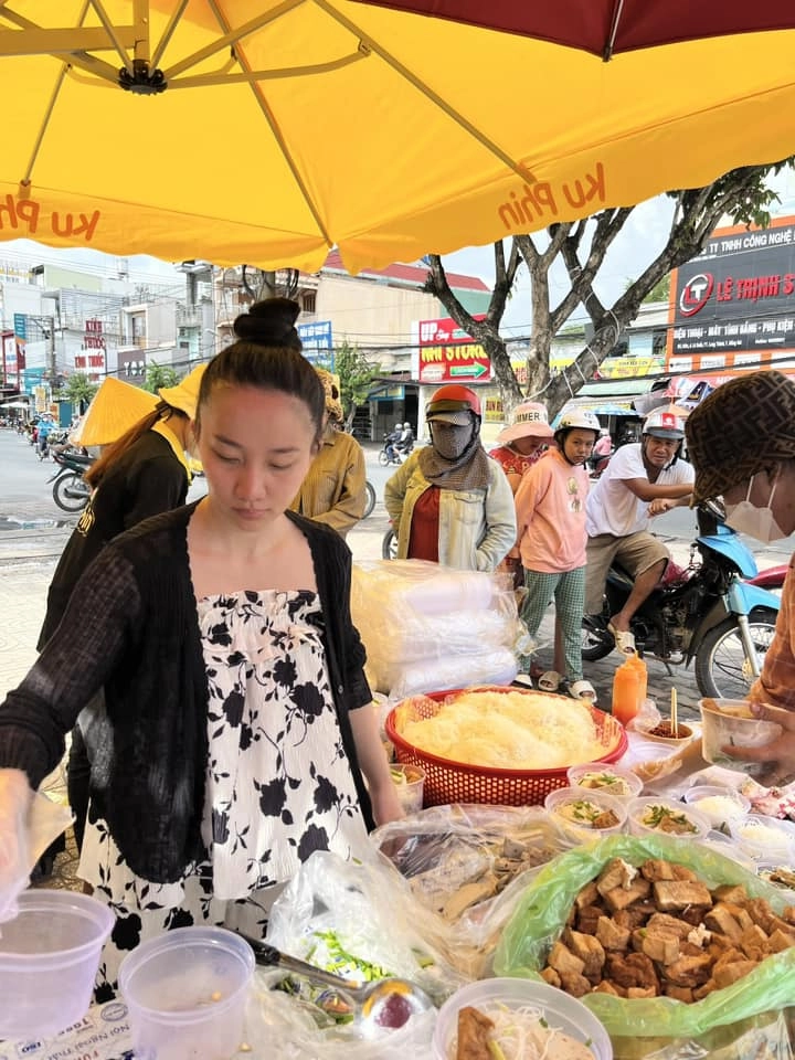 Lê dương bảo lâm thu nhập 3 tỷtháng bà xã nhà quê hiếm khi làm điệu sau 6 năm mới có ảnh cưới đẹp - 2