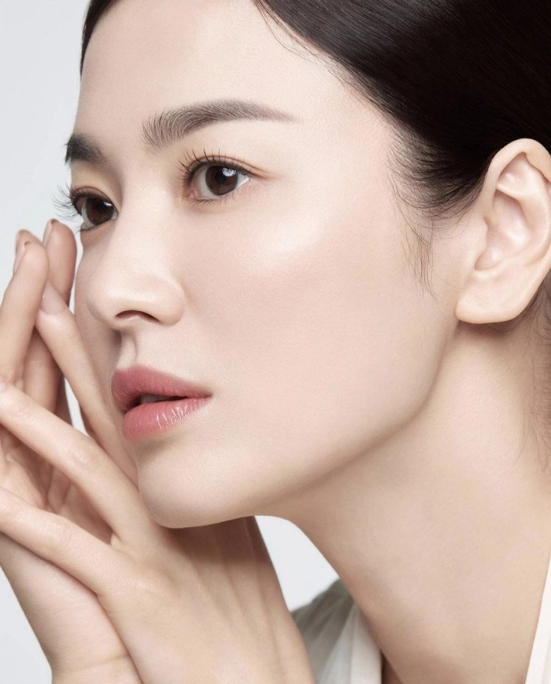 Song hye kyo quá trẻ ở tuổi u50 lên truyền hình không cần phần mềm xoá nếp nhăn da vẫn căng bóng - 9