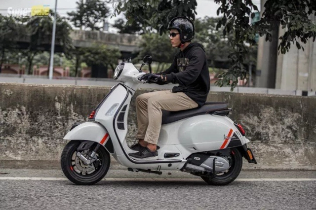 Cận cảnh vespa gts 2023 - mẫu xe được vespa cải tiến đột phá về trang bị - 28