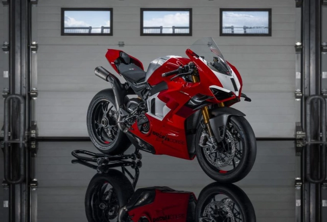 Ducati ra mắt panigale v4 r tại ấn độ với giá gần 2 tỷ đồng - 1