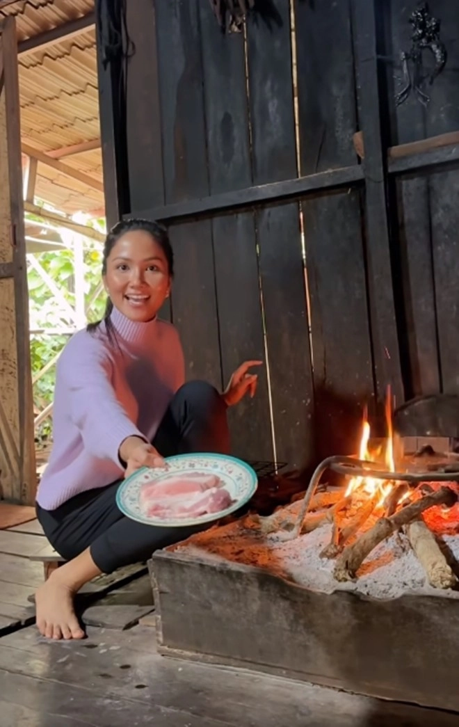 hoa hậu nghèo nhất việt nam về nhà làm món ăn dân dã mà lạ với đậu thốt lên cực tốn cơm - 5