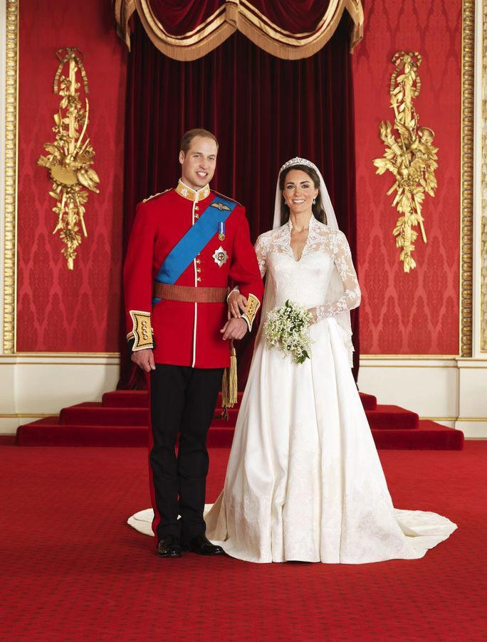 Kate middleton và william bên nhau 2 thập kỷ vẫn đồng điệu cách đánh dấu chủ quyền nơi đông người được khen - 6