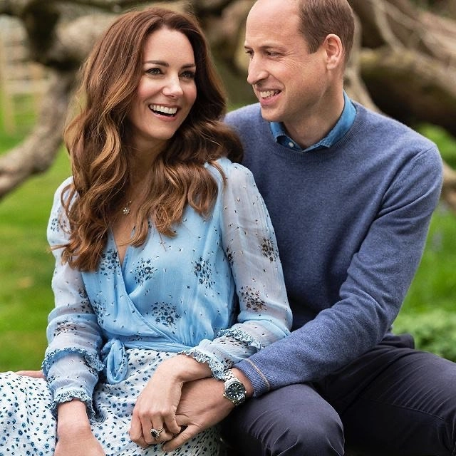 Kate middleton và william bên nhau 2 thập kỷ vẫn đồng điệu cách đánh dấu chủ quyền nơi đông người được khen - 9