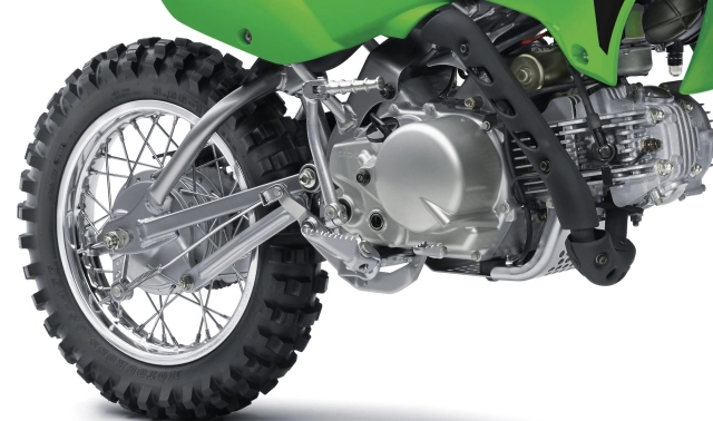 Kawasaki tung ra mẫu xe côn tay 110cc không dành cho số đông - 7