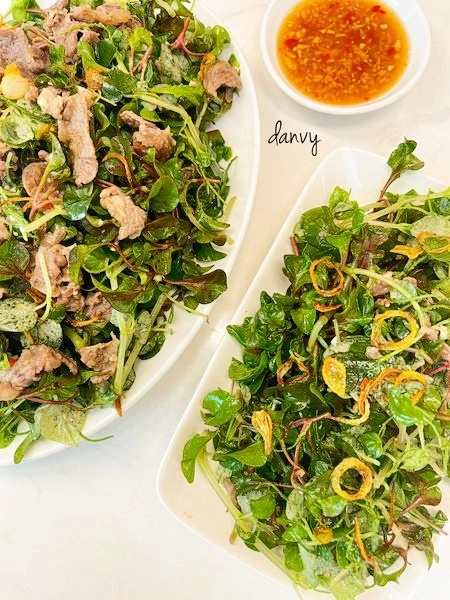 Loại rau xưa toàn vứt cho lợn giờ lại thành đặc sản đem làm salad với thịt bò ngon bất chấp - 2