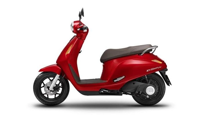 Tầm 20 triệu đồng mua xe máy điện hay xe xăng 50cc tốt hơn - 3