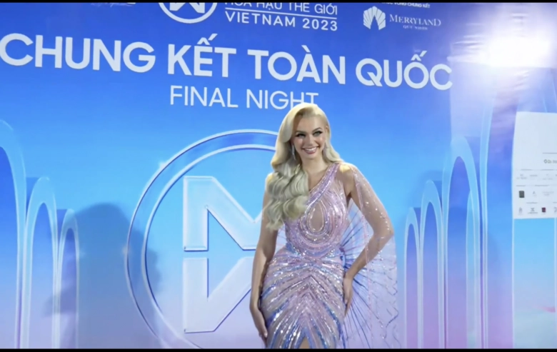 Trực tiếp chung kết miss world vietnam 2023 dàn hoa - á hậu xinh đẹp đổ bộ thảm xanh - 14