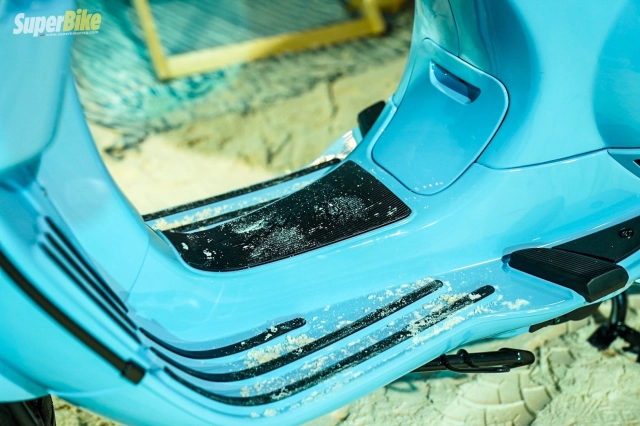 Vespa ra mắt phiên bản cát vàng biển xanh hấp dẫn từ ngoại hình cho tới giá bán - 12