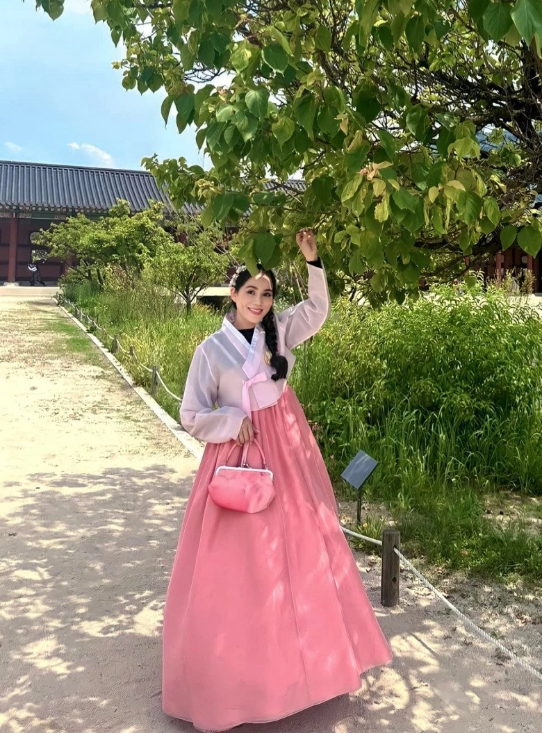 Vợ doanh nhân mặc hanbok ngọt lịm như gái hàn ít ai biết quyền linh ở hậu trường hi sinh cỡ này - 2