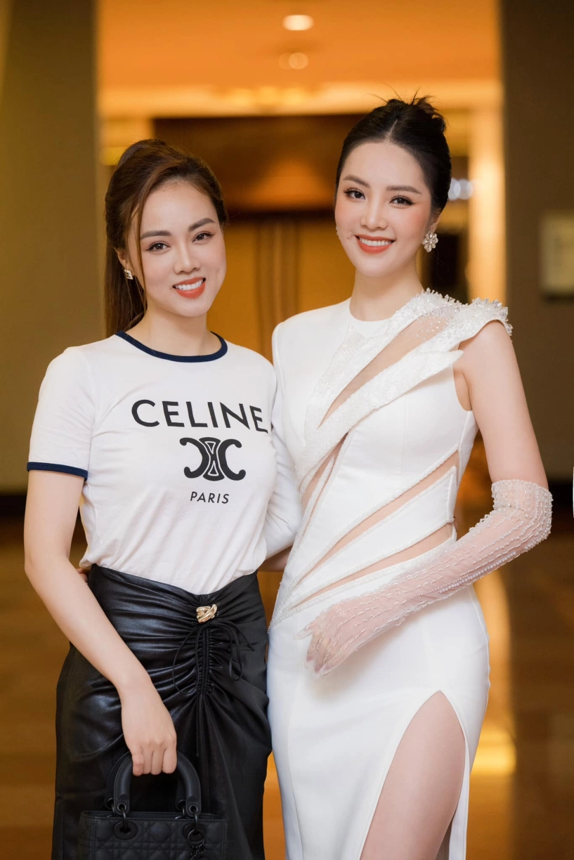 Vợ trẻ của công lý ở nhà từng bị nhầm là shipper ra đường đẹp chẳng thua quốc bảo nhan sắc việt - 11