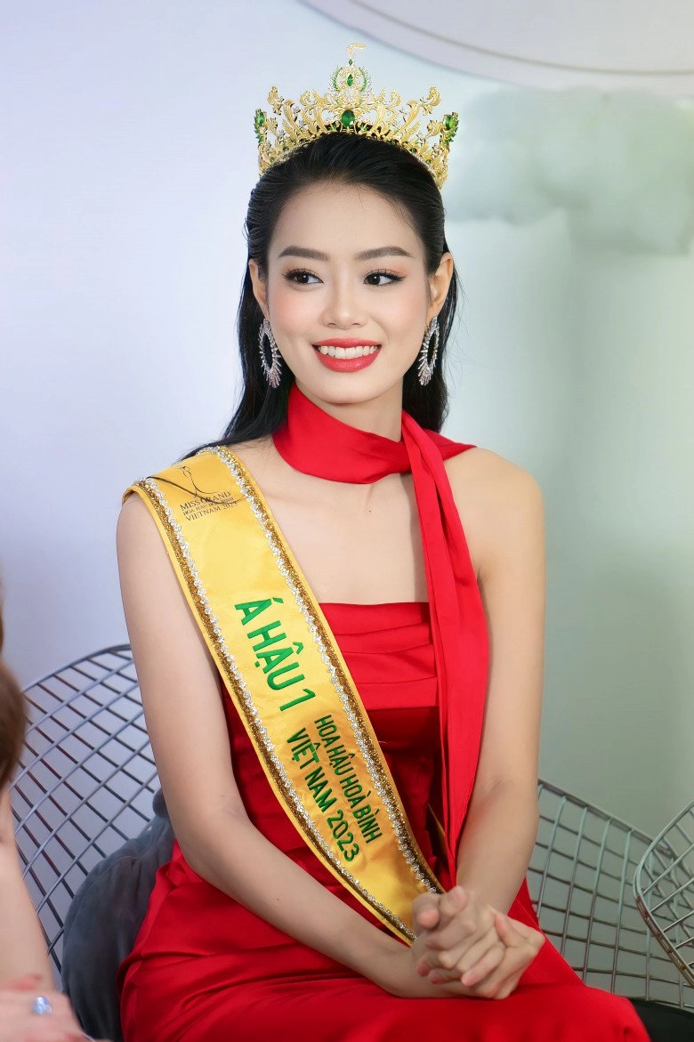 Top 5 miss grand vietnam 2023 xuất hiện lộng lẫy ghi điểm với nhan sắc qua cam thường không góc chết - 3