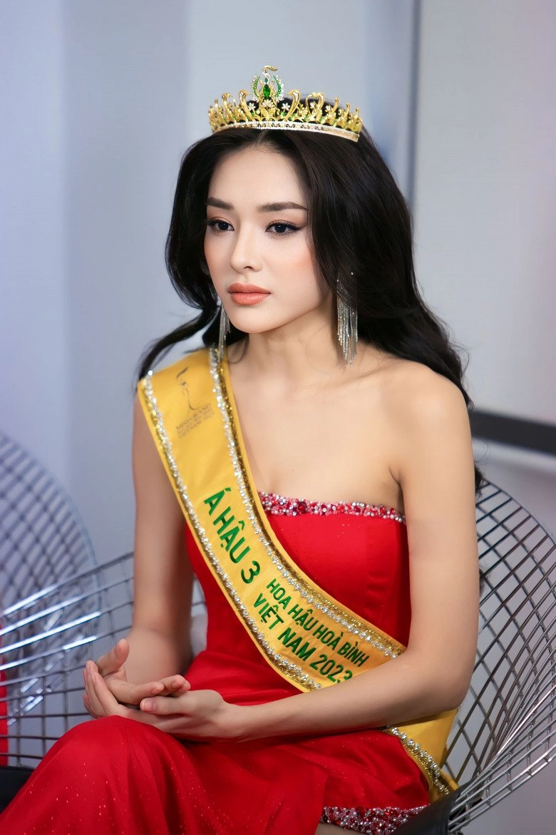 Top 5 miss grand vietnam 2023 xuất hiện lộng lẫy ghi điểm với nhan sắc qua cam thường không góc chết - 7