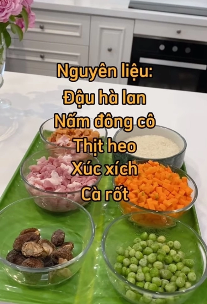 Chị em văn phòng học ngay cách làm cơm trộn bằng nồi cơm điện như vợ hoàng bách hấp dẫn và siêu ngon - 4