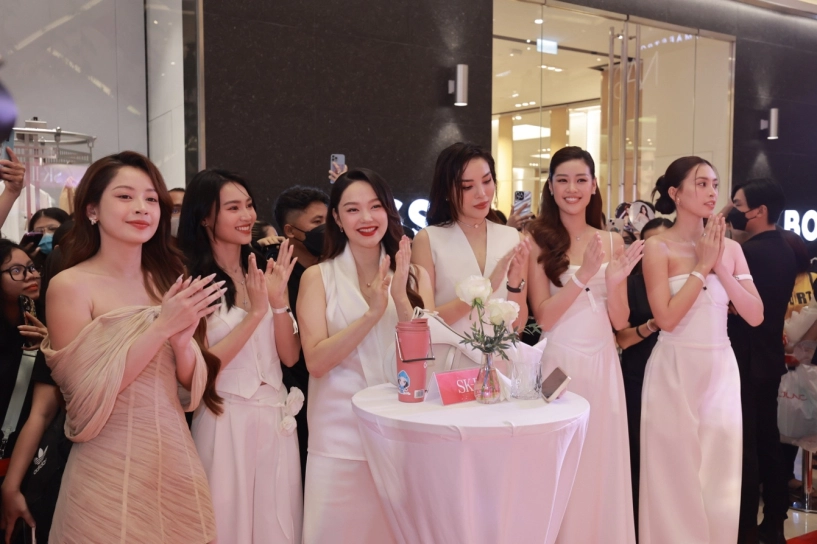 Dàn sao hội tụ tại sự kiện ra mắt cửa hàng chính hãng đầu tiên của sk-ii tại việt nam - 3