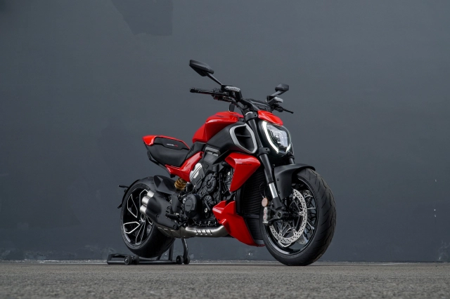 Ducati diavel v4 2023 chính thức ra mắt tại việt nam với giá khoảng 1 tỷ đồng - 11