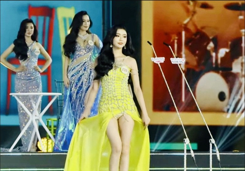 Loạt sự cố tẽn tò của dàn thí sinh tại chung khảo miss grand vietnam 2023 lộ nội y vồ ếch liên tục - 8