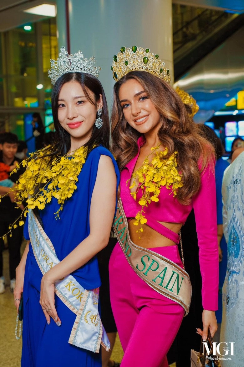 Váy áo không phải dạng vừa của dàn đối thủ lê hoàng phương tại miss grand international 2023 - 12