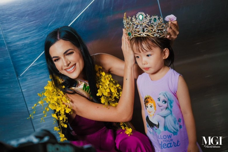 Váy áo không phải dạng vừa của dàn đối thủ lê hoàng phương tại miss grand international 2023 - 15