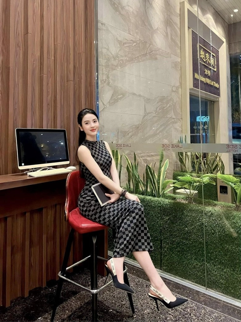 Bạn gái quang hải bị mỉa mai vì xách mãi một chiếc túi tìm hiểu sự tích món đồ mới vỡ lẽ - 12