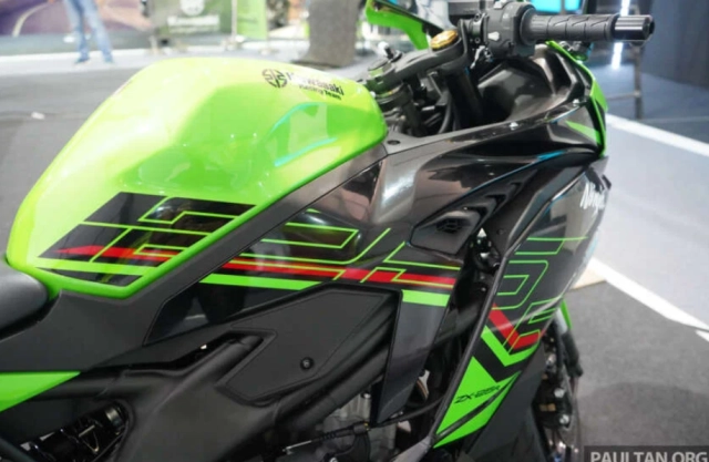 Chi tiết kawasaki ninja zx-25r 2023 ra mắt tại malaysia với 2 phiên bản - 4