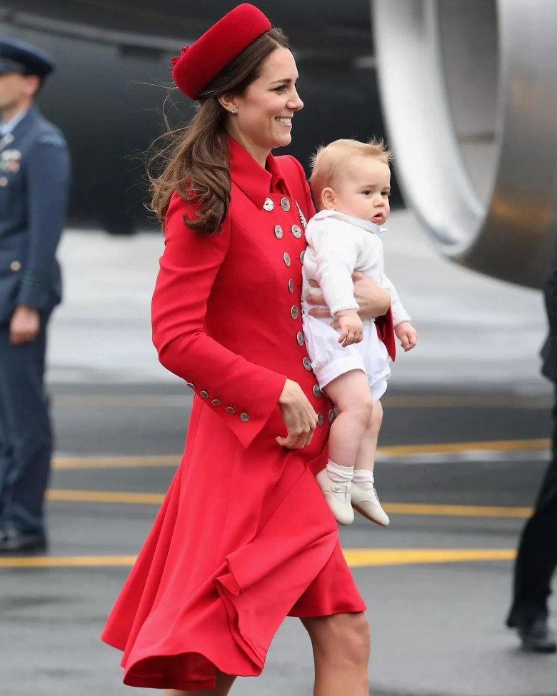 Đây là kiểu quần kate middleton rất mê vừa che khuyết điểm vừa kéo chân dài - 1