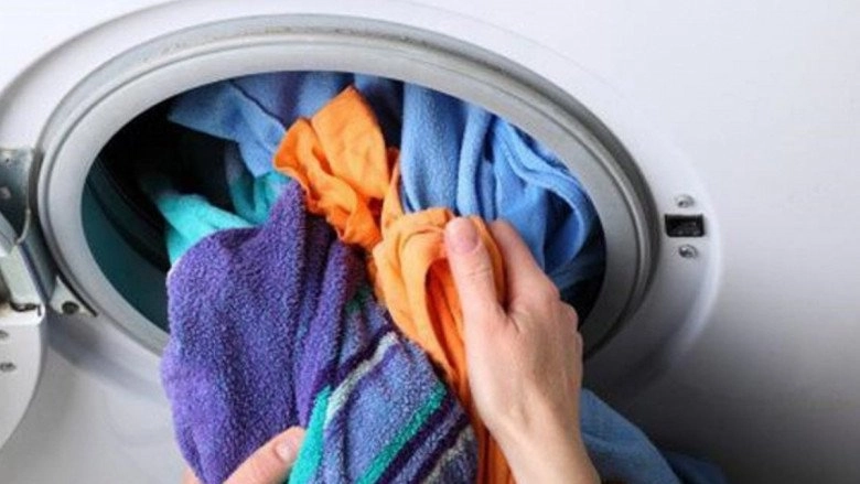 Đừng làm điều này khi dùng máy giặt nếu không quần áo sẽ bị giặt vô ích - 3