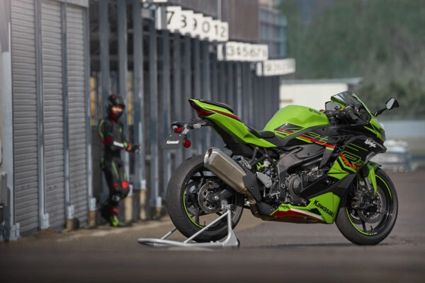 Kawasaki ninja zx-4r cuối cùng đã đổ bộ châu á - 4