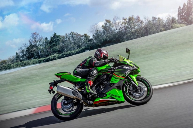 Kawasaki ra mắt ninja zx-4r tại ấn độ với giá hơn 200 triệu đồng - 4