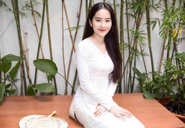 Nam em chán style công chúa diện đồ bình dân đi diễn cđm soi giá càng bất ngờ - 9