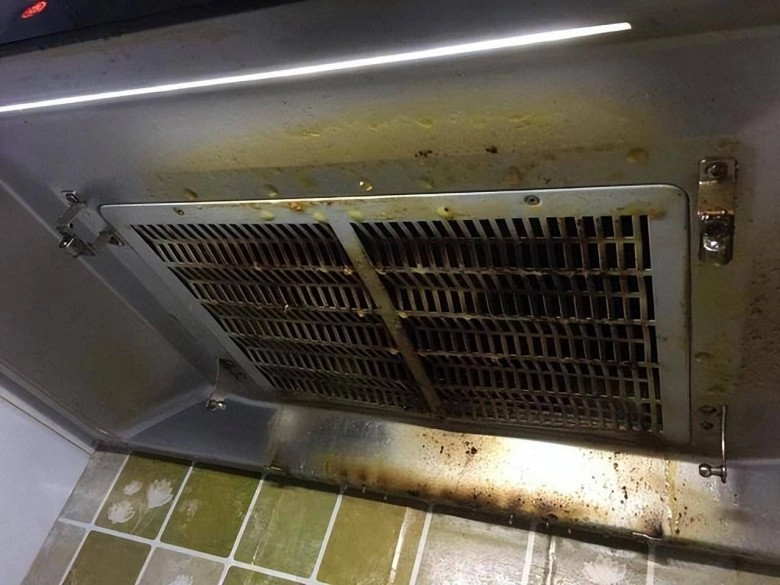 Tại sao nhà bếp vẫn đầy khói dầu ngay cả khi đã bật máy hút mùi - 4