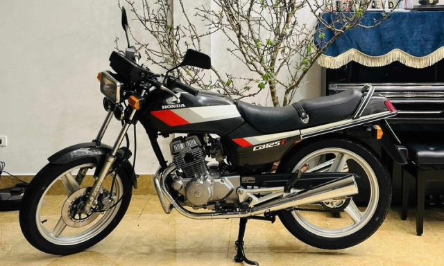 Cận cảnh chiếc honda cb125t 30 năm tuổi nguyên zin còn luôn hoá đơn mua xe - 7