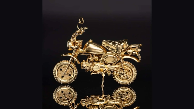 Chiếc honda monkey bằng vàng tỷ lệ 112 này có giá cao hơn một chiếc monkey thực tế - 2