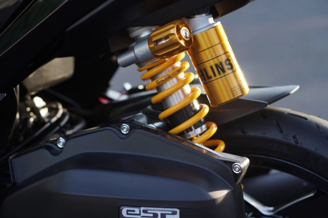 Chủ nhân vario độ đã cải tiến phuộc ohlins bằng món phụ kiện vô cùng hữu dụng - 11