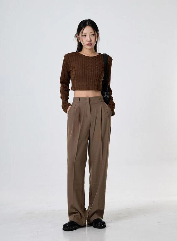 Dáng mũm mĩm chị em mặc croptop theo 3 kiểu này khỏi lo lộ ngấn bụng - 2