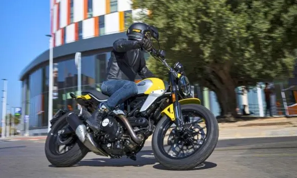 Đánh giá tổng quan về ducati scrambler icon 2024 - 8