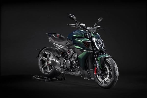 Ducati diavel for bentley bán hết hàng dù được xem là chiếc xe mô tô đắt nhất năm 2023 - 2