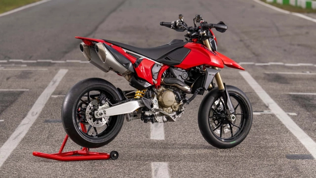 Ducati hypermotard 698 mono liệu có phải là mẫu xe đẹp nhất năm 2023 - 1