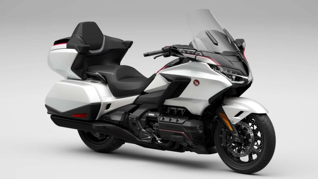 Honda gold wing 2024 ra mắt màu xanh mờ mới - 9