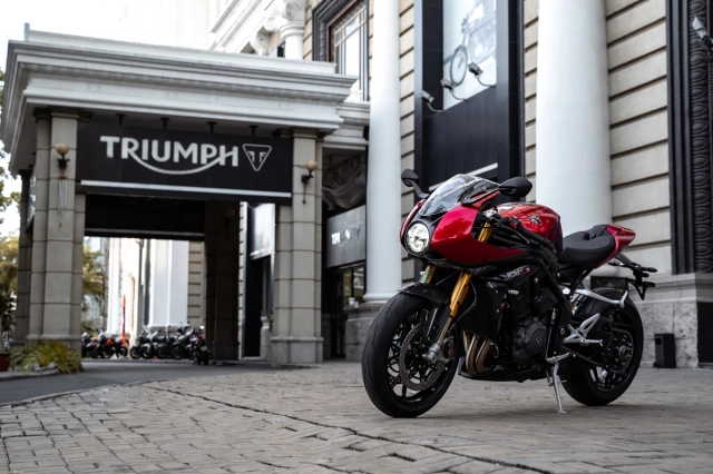 Triumph speed triple rs và speed triple rr giảm giá kịch khung đến 100 triệu đồng - 3