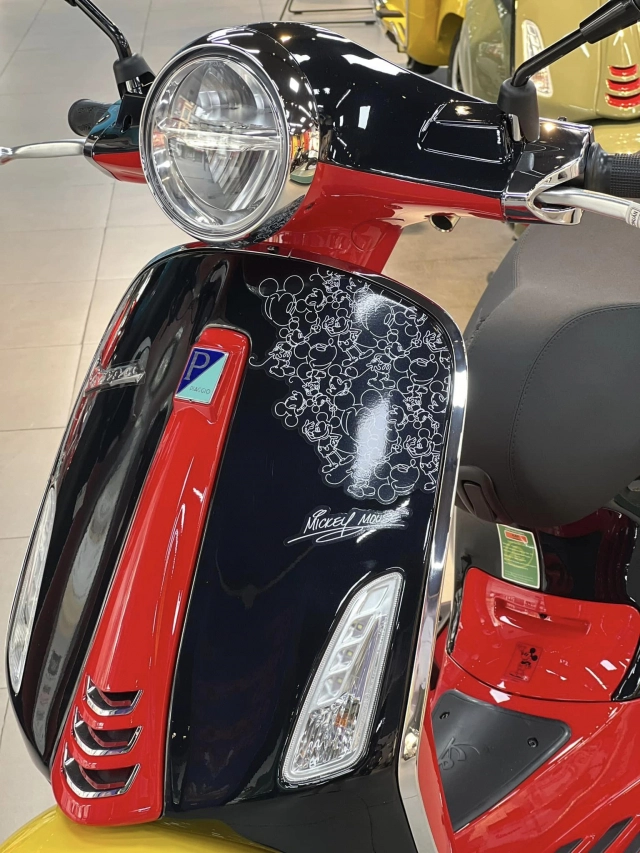 Vespa mickey mouse chính thức về việt nam với giá bán hơn 80 triệu đồng - 11