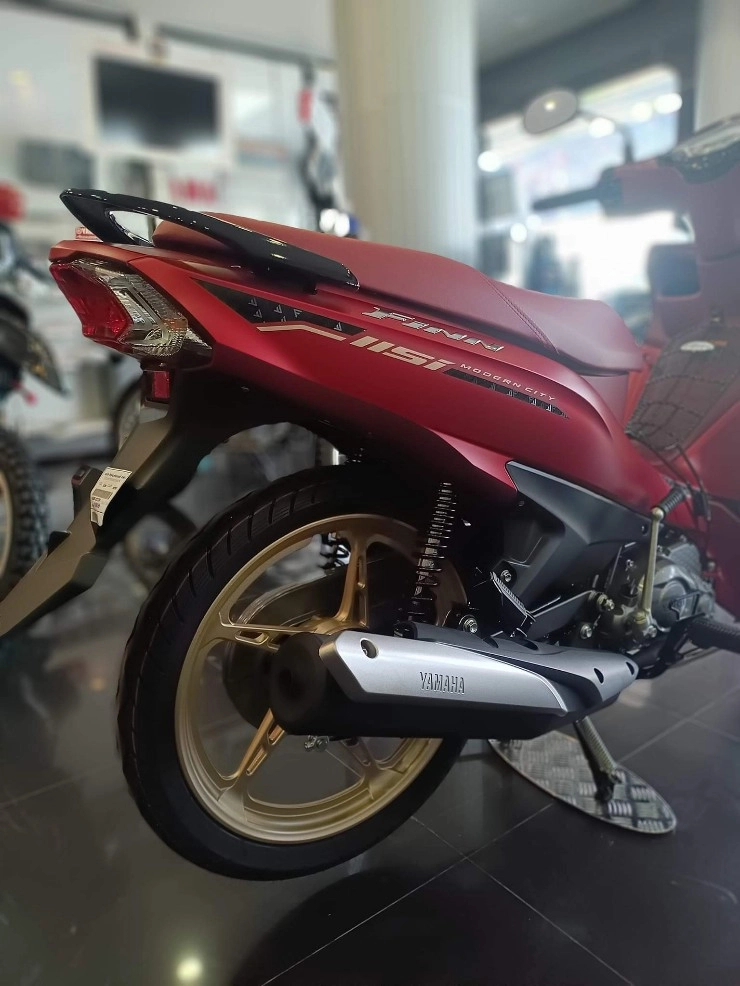 Yamaha finn 2024 đẹp mắt với tông màu đỏ chưa từng có - 3