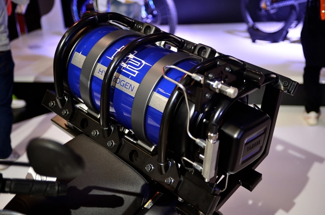 Yamaha giới thiệu mẫu xe tay ga đầu tiên ứng dụng công nghệ trợ lực hydro - 4