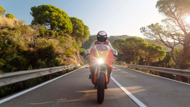 Yamaha xsr900 gp 2024 ngay lập tức thắp lửa trong lòng người hâm mộ xe đua motogp - 7