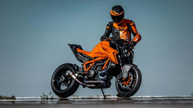 Ktm 1390 super duke r evo 2024 đã chính thức có giá bán sau khi được ra mắt không lâu - 1