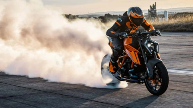 Ktm 1390 super duke r evo 2024 đã chính thức có giá bán sau khi được ra mắt không lâu - 3